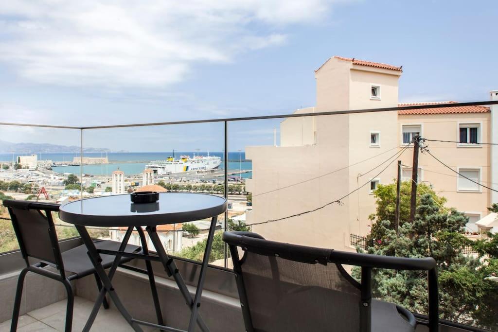 Minimal Loft Art With Sea View Over Heraklion Harbour ภายนอก รูปภาพ